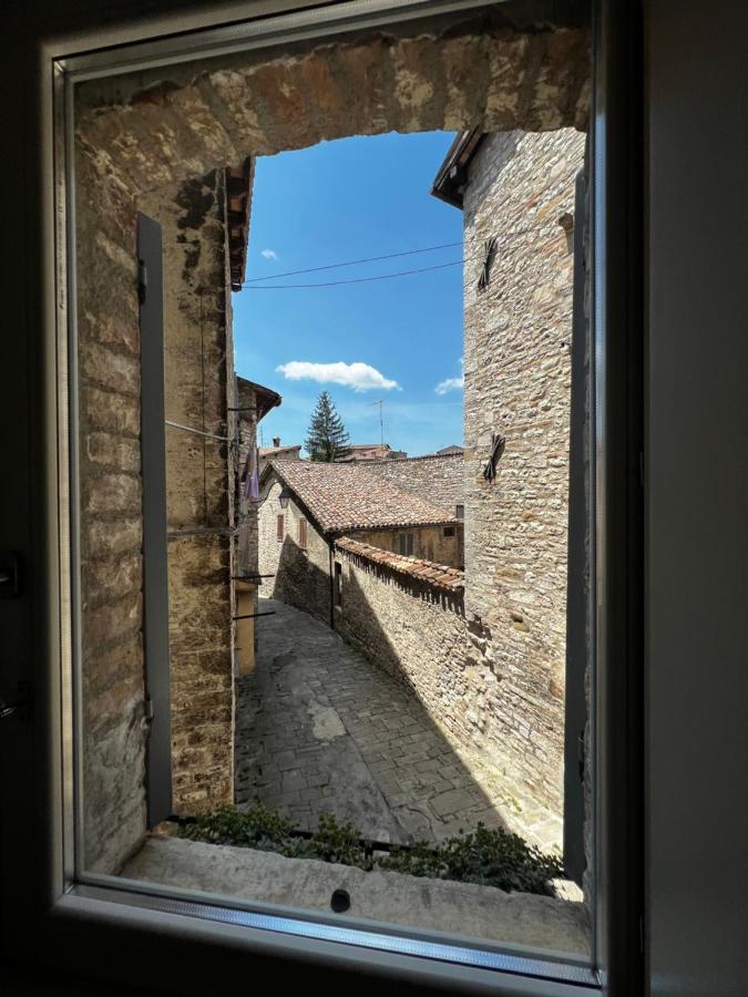 Dimora Casina Dell'Abbondanza Apartment Gubbio Bagian luar foto